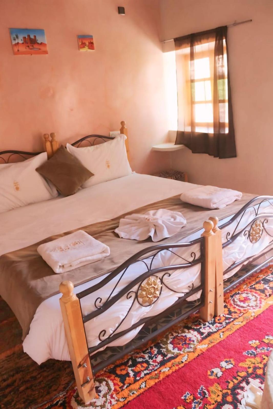 Riad Assia Foum Zguid Bilik gambar