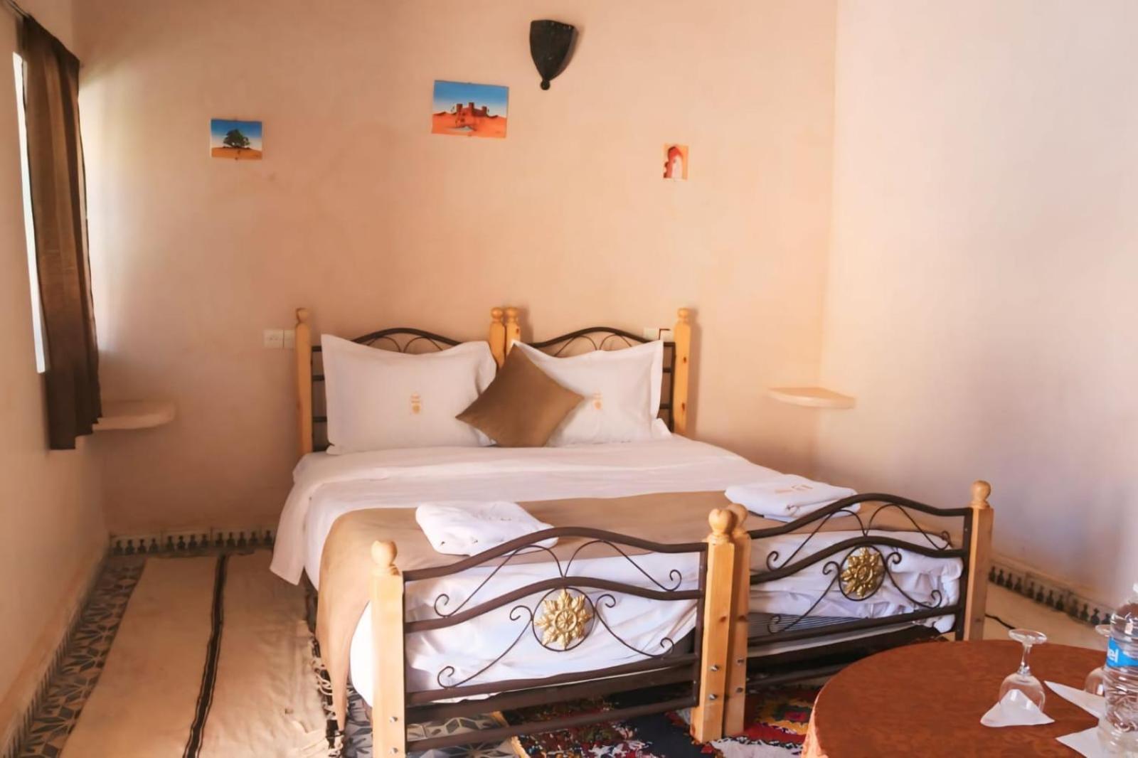 Riad Assia Foum Zguid Bilik gambar