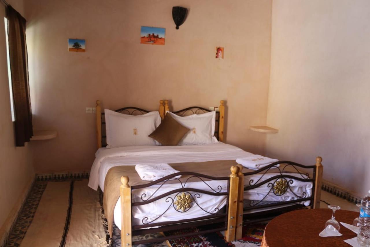 Riad Assia Foum Zguid Bilik gambar