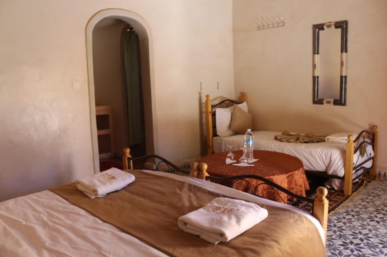 Riad Assia Foum Zguid Bilik gambar